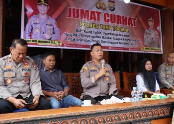 Melalui Jumat Curhat, Kapolres Tana Toraja Dengarkan Aspirasi dan Keluhan Warga Lembang Kaduaja