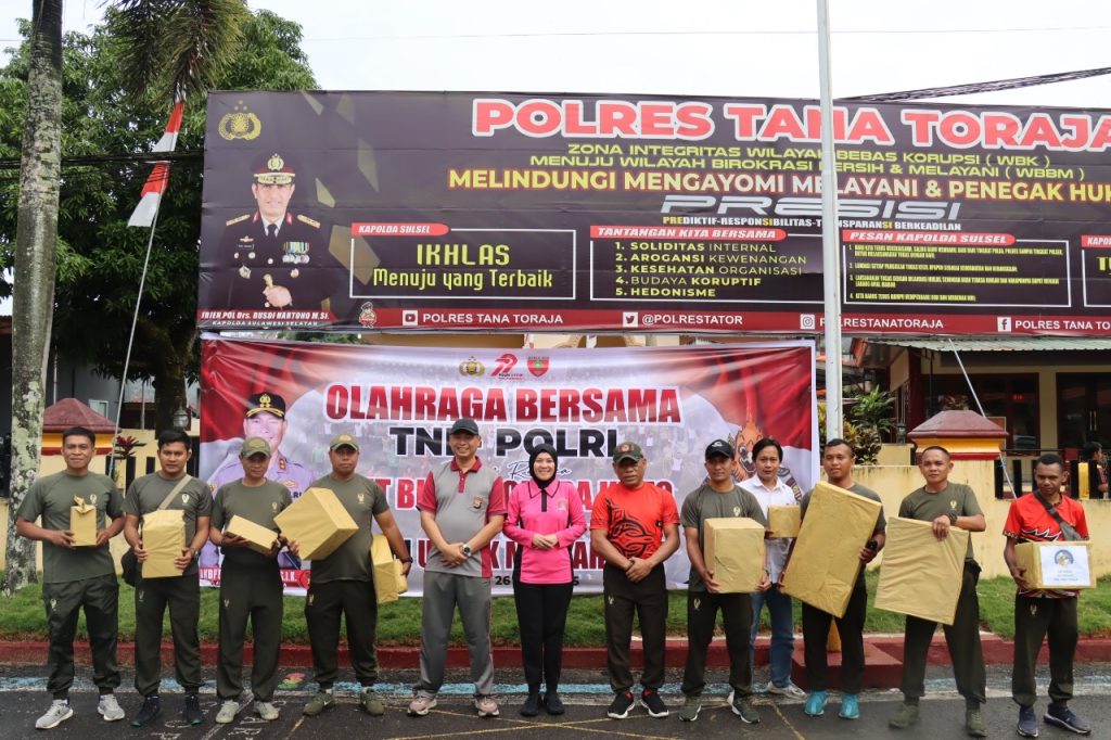 Sinergitas TNI-Polri, Polres Tana Toraja Gelar Olahraga Bersama Dalam Rangka HUT Bhayangkara Ke-79