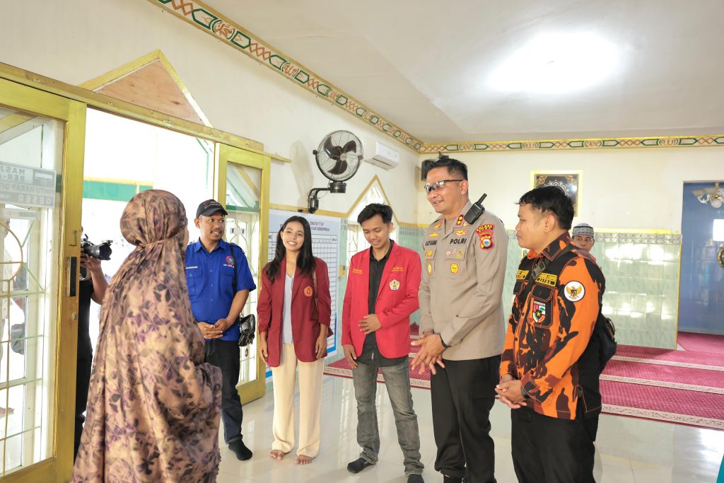Dalam Rangka HUT Bhayangkara ke-79, Kapolres Gowa Gandeng Aktivis Untuk Lakukan Bakti Religi