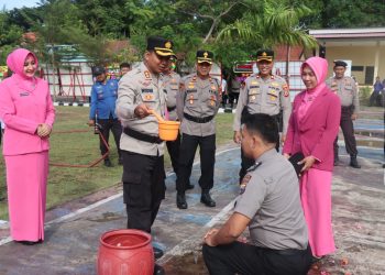 Kapolres Jeneponto Pimpin Upacara Kenaikan Pangkat 12 Personel