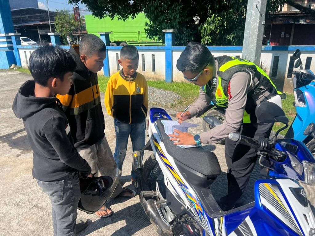 Sepekan Ops Patuh, Satlantas Polres Maros Tindak 115 Pelanggar Melalui ETLE dan 42 Tilang Manual