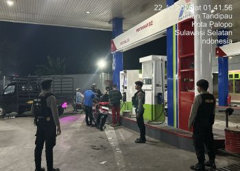 Antisipasi Penyalahgunaan BBM Subsidi, Personel Polres Palopo Monitoring SPBU