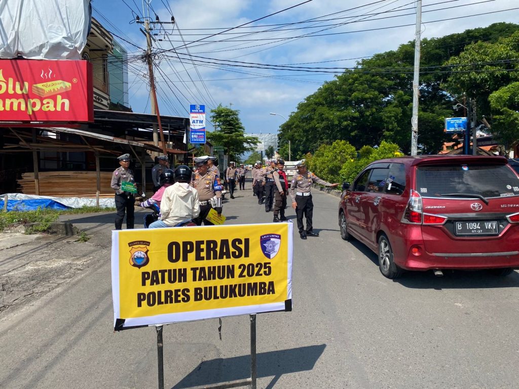 Hari Terakhir Operasi Patuh 2025, Kasat Lantas Polres Bulukumba: Tetap Taat dan Tertib Berlalu Lintas