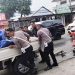 Personel Satlantas Polres Gowa Sigap Bantu Mobil Pick Up Patah As Saat Strong Point Pagi