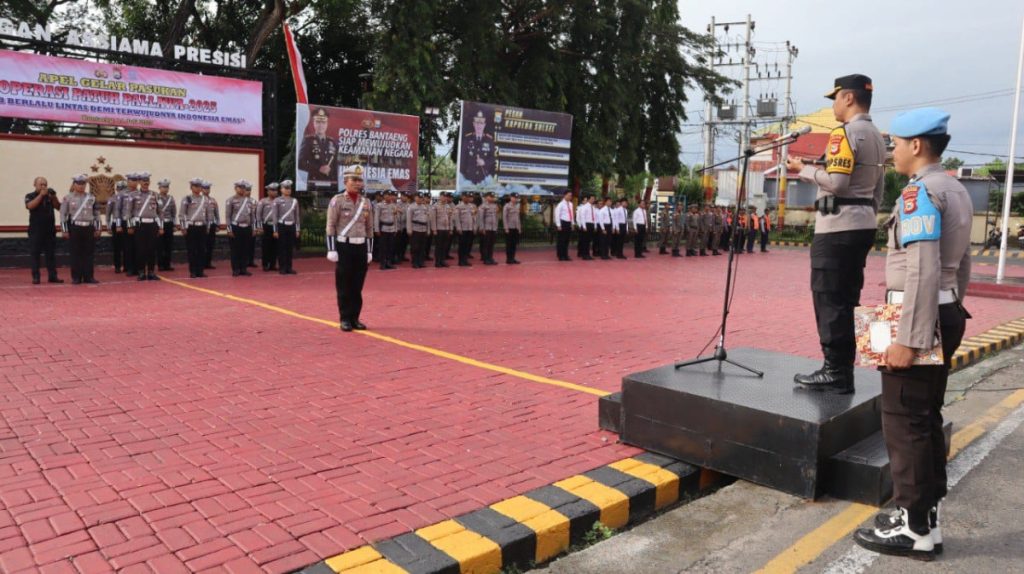 Kapolres Bantaeng Pimpin Apel Gelar Pasukan Operasi Patuh Pallawa 2025