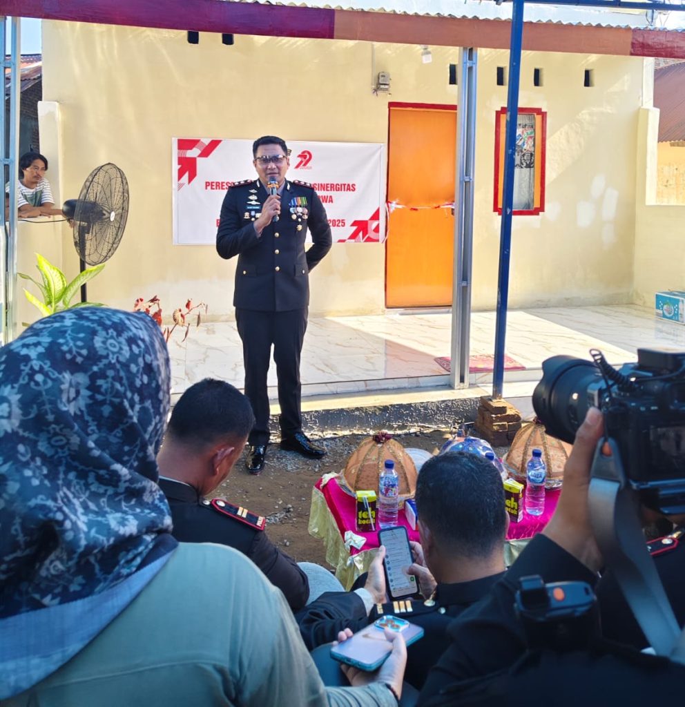 Rangkaian HUT Bhayangkara ke-79, Kapolres Gowa Resmikan Bedah Rumah Sinergitas Kamtibmas