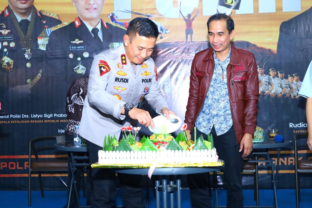Talkshow Polri Untuk Masyarakat Meriahkan HUT Bhayangkara Ke-79 di Sulsel