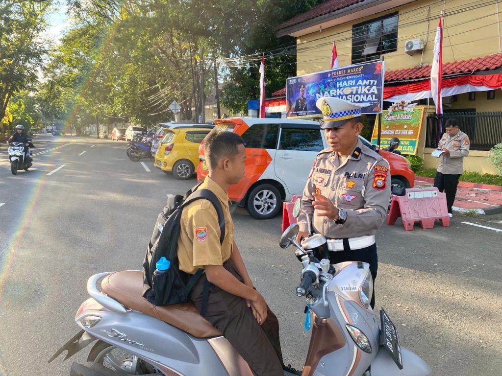 Polres Maros Akan Tilang Pelajar Yang Berkendara Namun Tidak Memiliki SIM