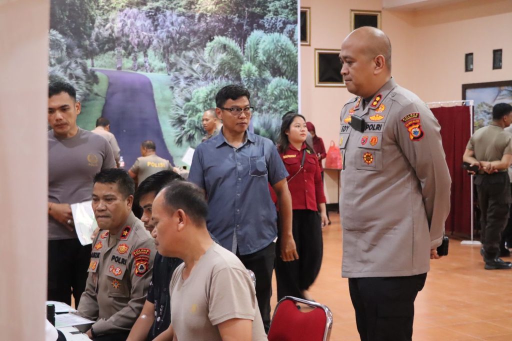 Upaya Jaga Kebugaran dan Deteksi Dini Penyakit, Personel Polres Pinrang Jalani Pemeriksaan Kesehatan Berkala