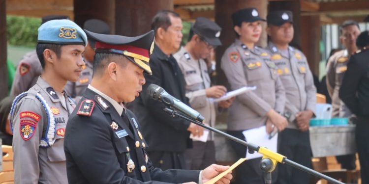Wakapolres Toraja Utara Pimpin Upacara Persemayaman Jenazah Personel Secara Dinas 