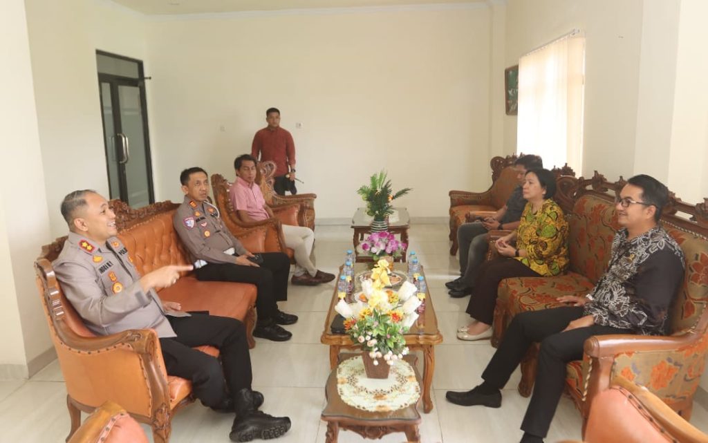 Sebagai Pejabat Baru, Kapolres Parepare Melakukan Silaturahmi Dengan Ketua Pengadilan Negeri