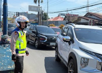 Kapolres Maros Turun Langsung Urai Kemacetan di Batas Kota