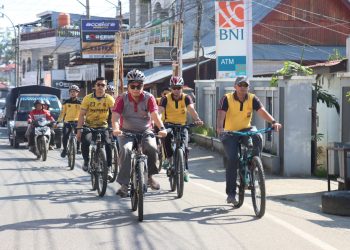 Kapolres Tana Toraja Turun Pantau Situasi Kamtibmas Dengan Bersepeda