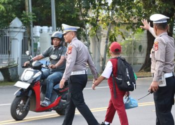Cegah Kemacetan dan Gangguan Kamtibmas di Pagi Hari, Personel Satlantas Polres Maros Gelar Commanderwish