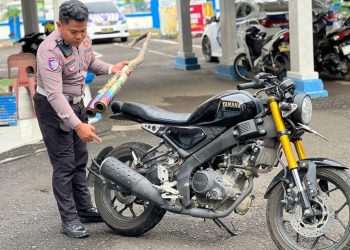 Personel Sat Lantas Polres Parepare Amankan Sepeda Motor Berknalpot Brong
