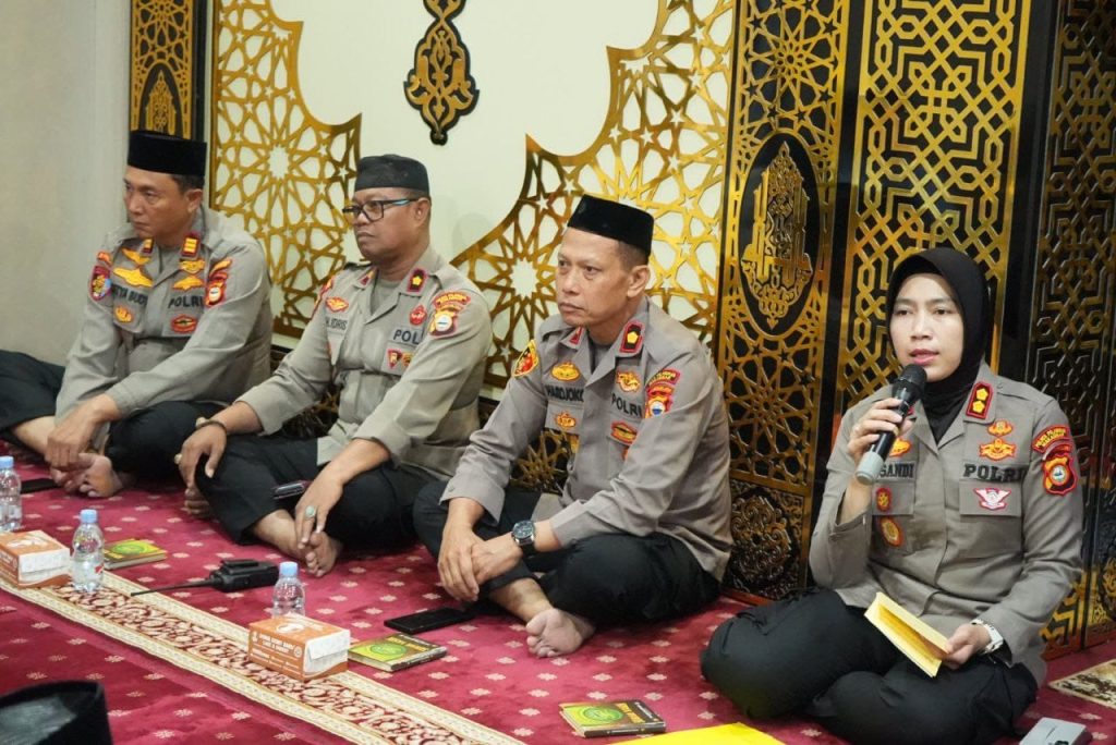 Polres Pelabuhan Makassar Gelar Binrohtal dan di Rangkaikan Peringatan Isra Mi’raj
