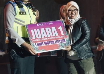 Juara 1 Fashion Karnaval di Event Beautiful Malino, Kapolres Gowa Terima Penghargaan 