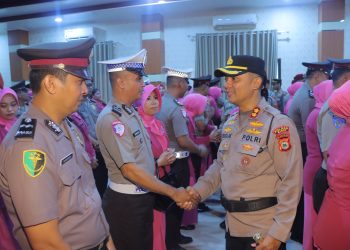 Kapolres Maros Pimpin Korps Raport Kenaikan Pangkat 60 Personel