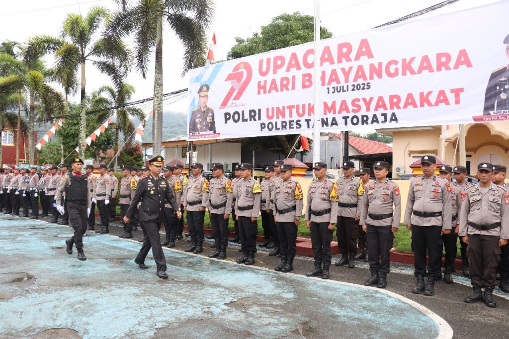 Kapolres Tana Toraja Pimpin Upacara dan Syukuran HUT Bhayangkara ke-79 