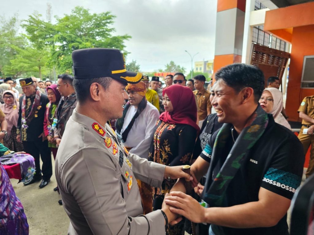Kapolres Wajo Terima Kunjungan Kerja Sultan Kutai Kartanegara XXI bersama Rombongan 