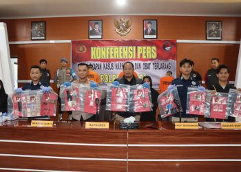 Kapolres Maros Rilis Pengungkapan Kasus Narkotika, 4 Pelaku dan 225 Gram Sabu Siap Edar Diamankan