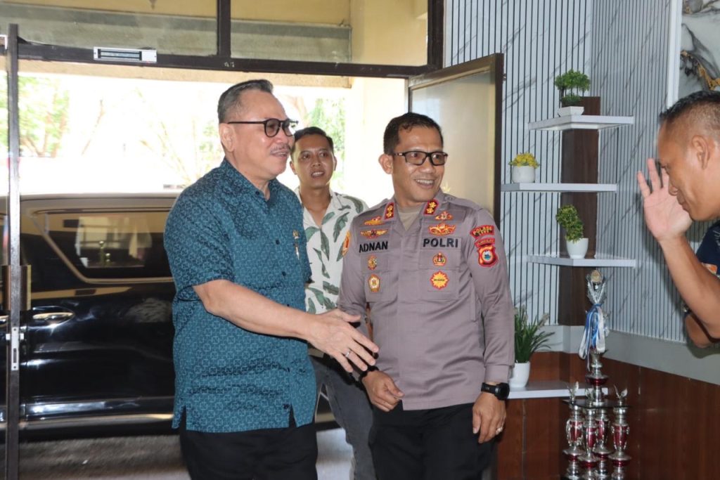 Kapolres Luwu Sambut Kunjungan Anggota DPR RI Frederik Kalalembang di Mapolres