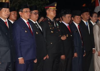 Kapolres Toraja Utara Hadiri Apel Kehormatan dan Renungan Suci Rangkaian HUT Kemerdekaan RI Ke-80
