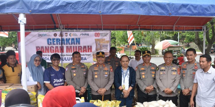 Penuhi Kebutuhan Masyarakat, Kapolres Bulukumba Gelar Pasar Murah