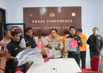 Kapolres Kepulauan Selayar Rilis Kasus Perampasan Mobil dan Pencurian Kabel Listrik