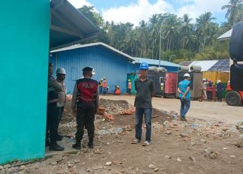 Mesin Sewa Pembangkit Listrik Tiba, Sat Lantas dan Samapta Polres Selayar Lakukan Pengawalan