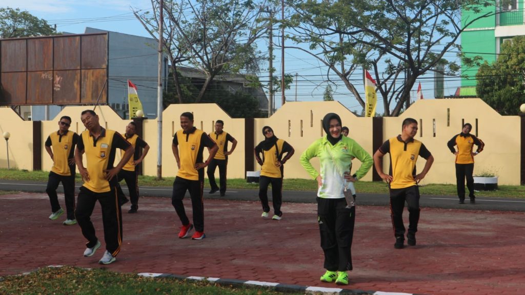 Tingkatkan Semangat dan Soliditas Personel, Polres Pinrang Gelar Olahraga Bersama