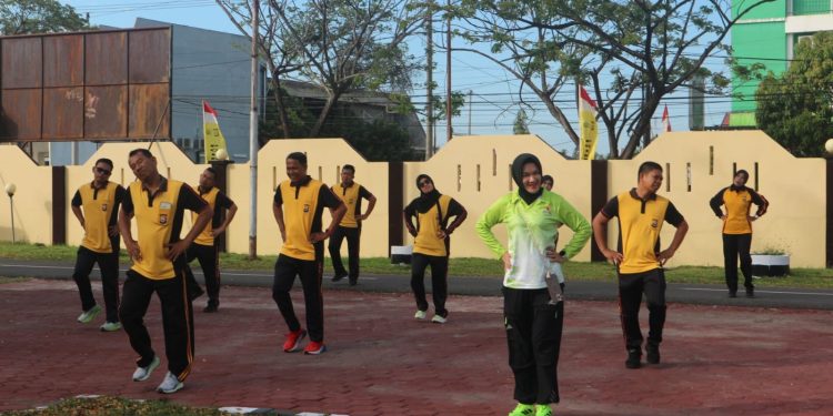 Tingkatkan Semangat dan Soliditas Personel, Polres Pinrang Gelar Olahraga Bersama