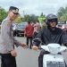 Semarak HUT ke-80 RI, Polres Wajo Bagikan Ribuan Bendera dan Gelar Pasar Murah