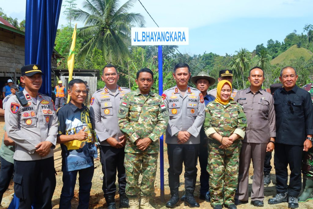 Kapolda Sulsel Resmikan Jalan Bhayangkara di Kabupaten Sidrap, Ini Harapannya