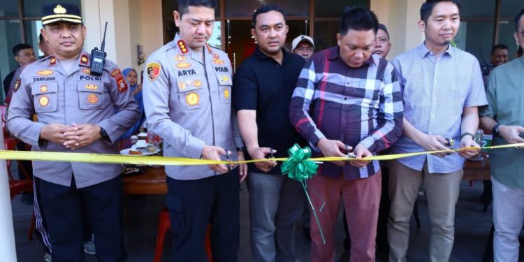 Kapolrestabes Makassar Hadiri Grand Opening Warkop Azzahra CPI