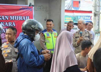 Polres Maros Gelar Kegiatan Gerakan Pangan Murah di Kawasan Pasar Tradisional Modern