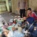 Kapolres Jeneponto Kunjungi Warga Yang Hidup Seorang Diri Dalam Keadaan Sakit