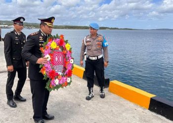 Kapolres Selayar Pimpin Tabur Bunga Peringatan HUT ke-80 RI di Dermaga Benteng