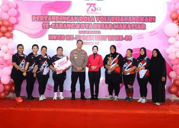 Kapolrestabes Makassar Hadiri Turnamen Bola Voli Dalam Rangka HKGB ke—73 dan HUT ke-80 RI
