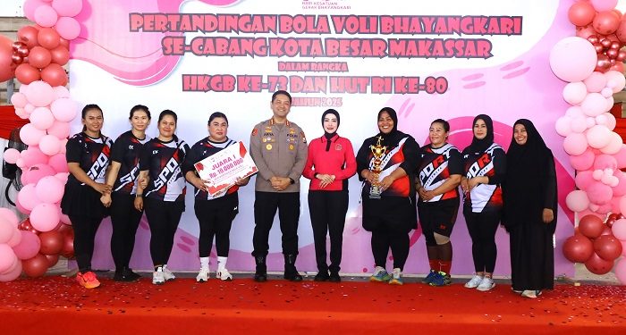 Kapolrestabes Makassar Hadiri Turnamen Bola Voli Dalam Rangka HKGB ke—73 dan HUT ke-80 RI