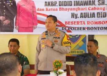 Kunker ke Polsek Bontomatene, Kapolres Selayar Tegaskan Pentingnya Pelayanan Publik Yang Responsif, Ramah dan Profesional