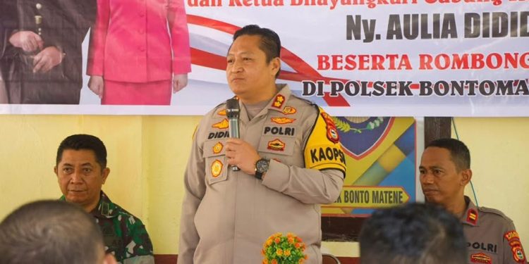 Kunker ke Polsek Bontomatene, Kapolres Selayar Tegaskan Pentingnya Pelayanan Publik Yang Responsif, Ramah dan Profesional