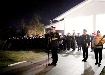 Kapolres Gowa Pimpin Apel Kehormatan dan Renungan Suci di TMP Romang Lompoa