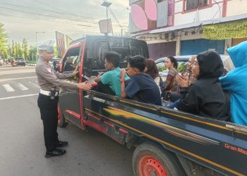 Kasat Lantas Polres Parepare Pimpin Pelayanan Pagi di Titik Keramaian