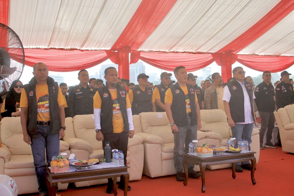 Gubenur dan Kapolda Sulsel Resmi Lepas Ratusan Peserta Offroad Merdeka Peduli Seri IV