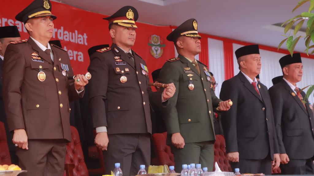 Kapolres Wajo bersama Ketua Bhayangkari Hadiri Upacara Peringatan HUT ke-80 RI