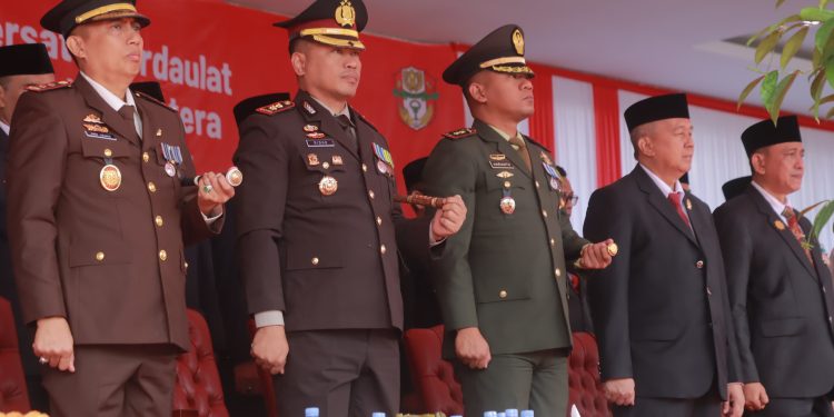 Kapolres Wajo bersama Ketua Bhayangkari Hadiri Upacara Peringatan HUT ke-80 RI