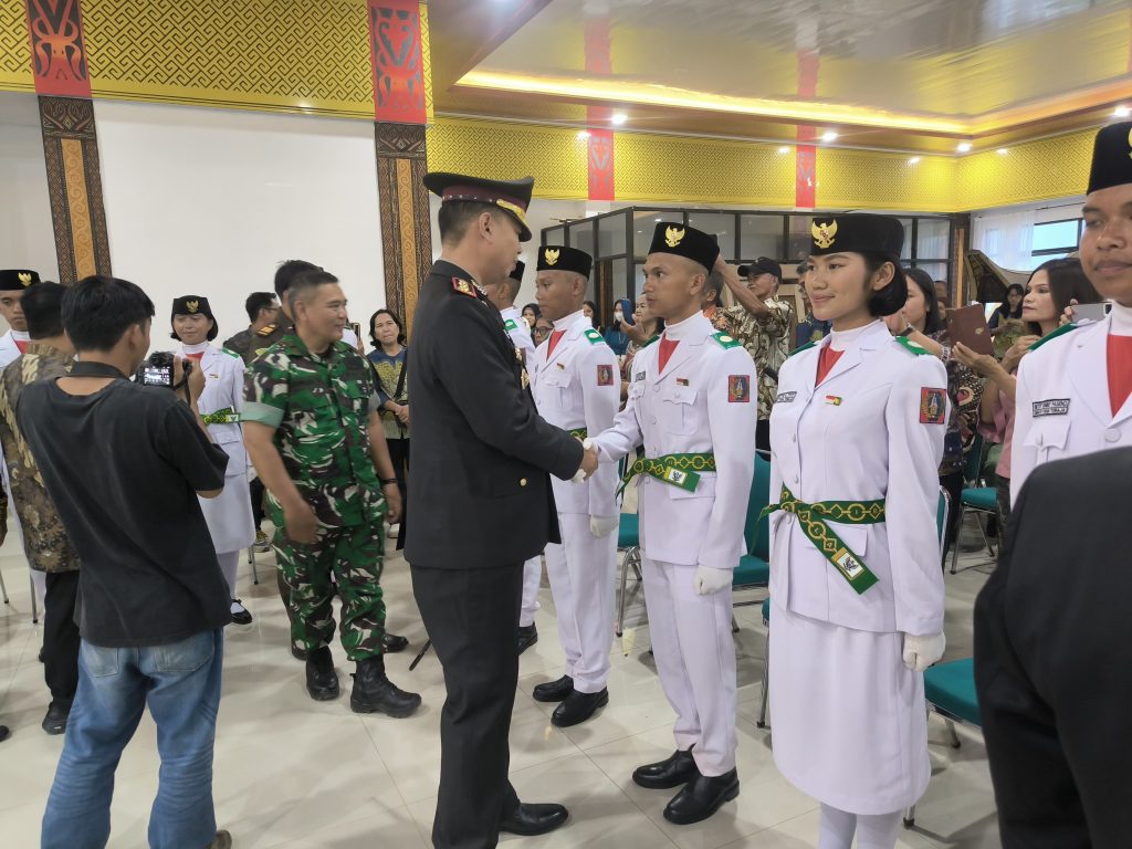 Kapolres Tana Toraja Hadiri Pengukuhan Paskibraka 2025