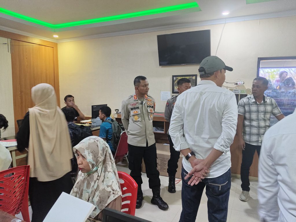 Demi Kenyamanan Pemohon SKCK, Kapolres Jeneponto Siapkan Tenda dan Pelayanan Kesehatan Gratis