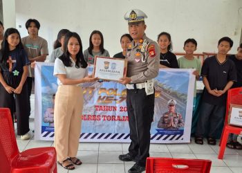 Kasat Lantas Polres Toraja Utara Pimpin Anjangsana Ke Panti Asuhan Kristen Tangmentoe